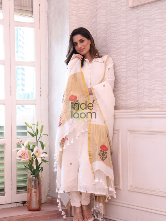Handwoven Jamdani Linen Kurti  |  Warm Ivory