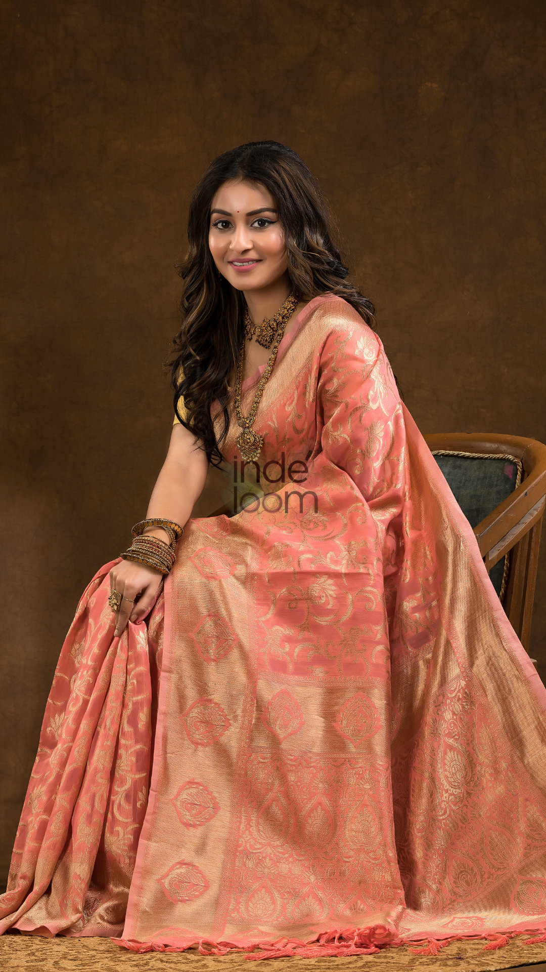 Floral woven design Silk blend Jacquard Saree | Peach Pink