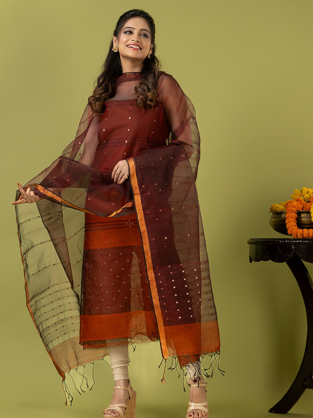 Handwoven Jamdani Muslin Unstitched 2-piece Kurti | Rust Brown