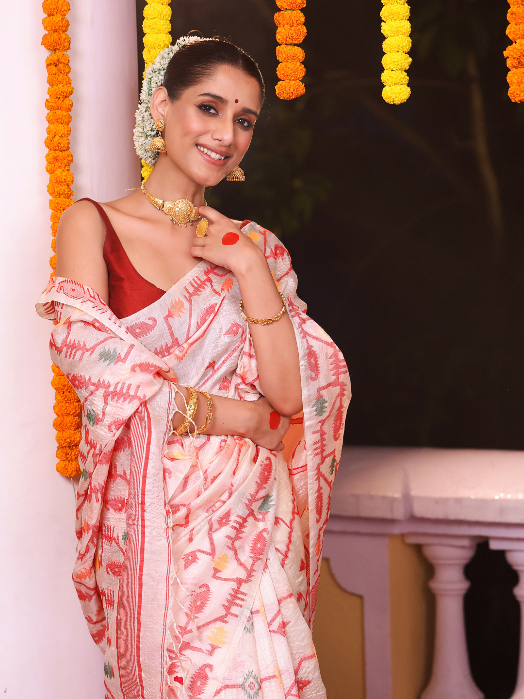 Tissue Jamdani Saree With Shaded Cream White - 110
