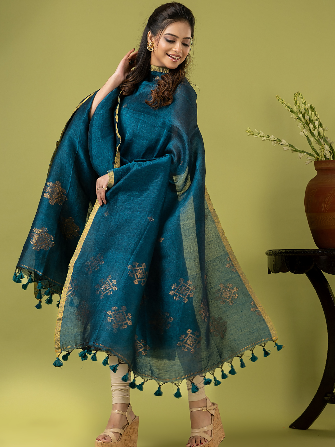 Handwoven Jamdani Linen Unstitched 2-piece Kurti | Peacock Blue