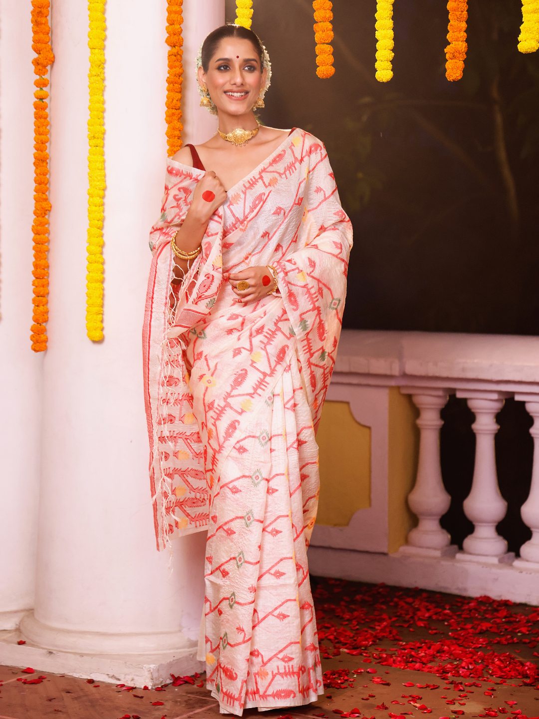 Tissue Jamdani Saree With Shaded Cream White - 110