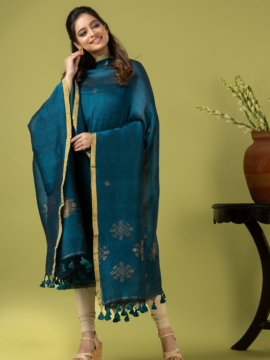 Handwoven Jamdani Linen Unstitched 2-piece Kurti | Peacock Blue