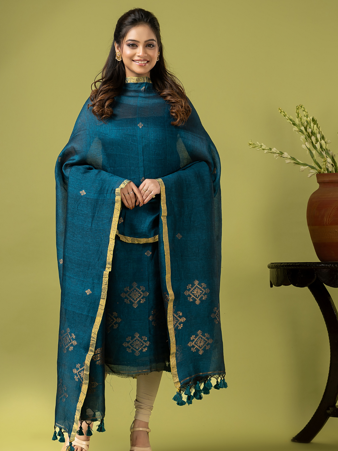 Handwoven Jamdani Linen Unstitched 2-piece Kurti | Peacock Blue