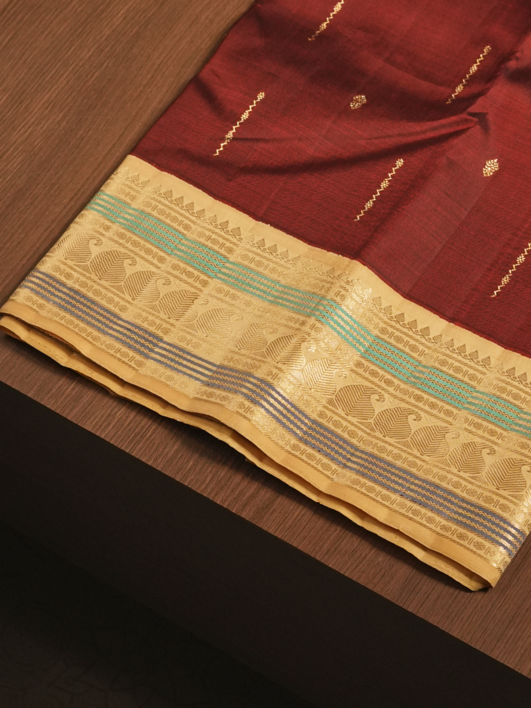 Silk Mark Certified Handloom Kanjivaram Silk Saree  |  Maroon Red