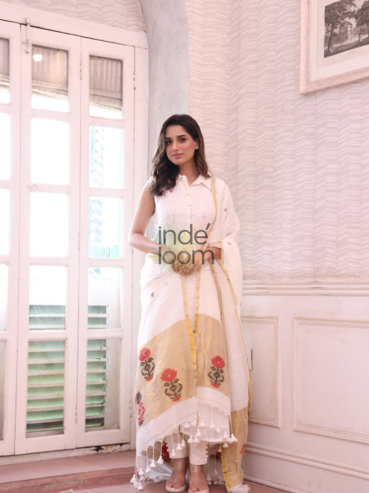 Handwoven Jamdani Linen Kurti  |  Warm Ivory