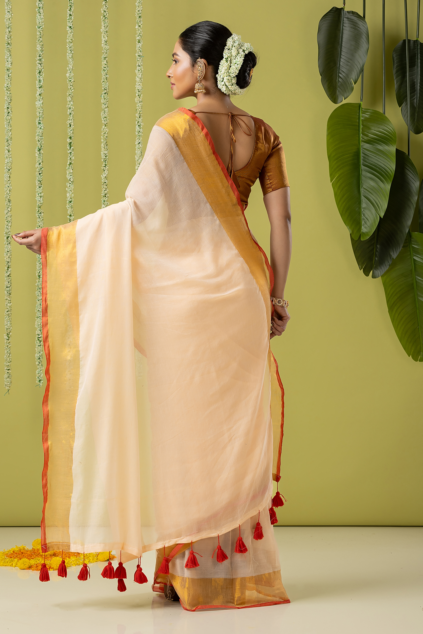 Pure Handloom Cotton Saree | White and Gold | Plain Body with Ribbon border