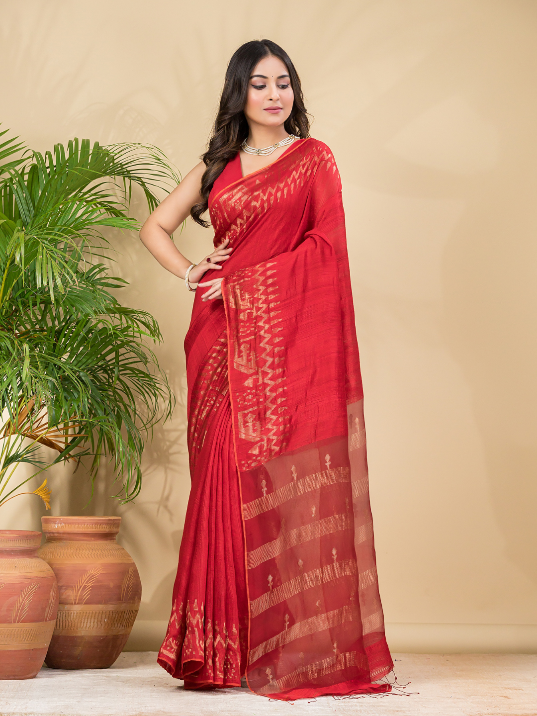 Matka Silk Jamdani Saree With Classic Red - 023