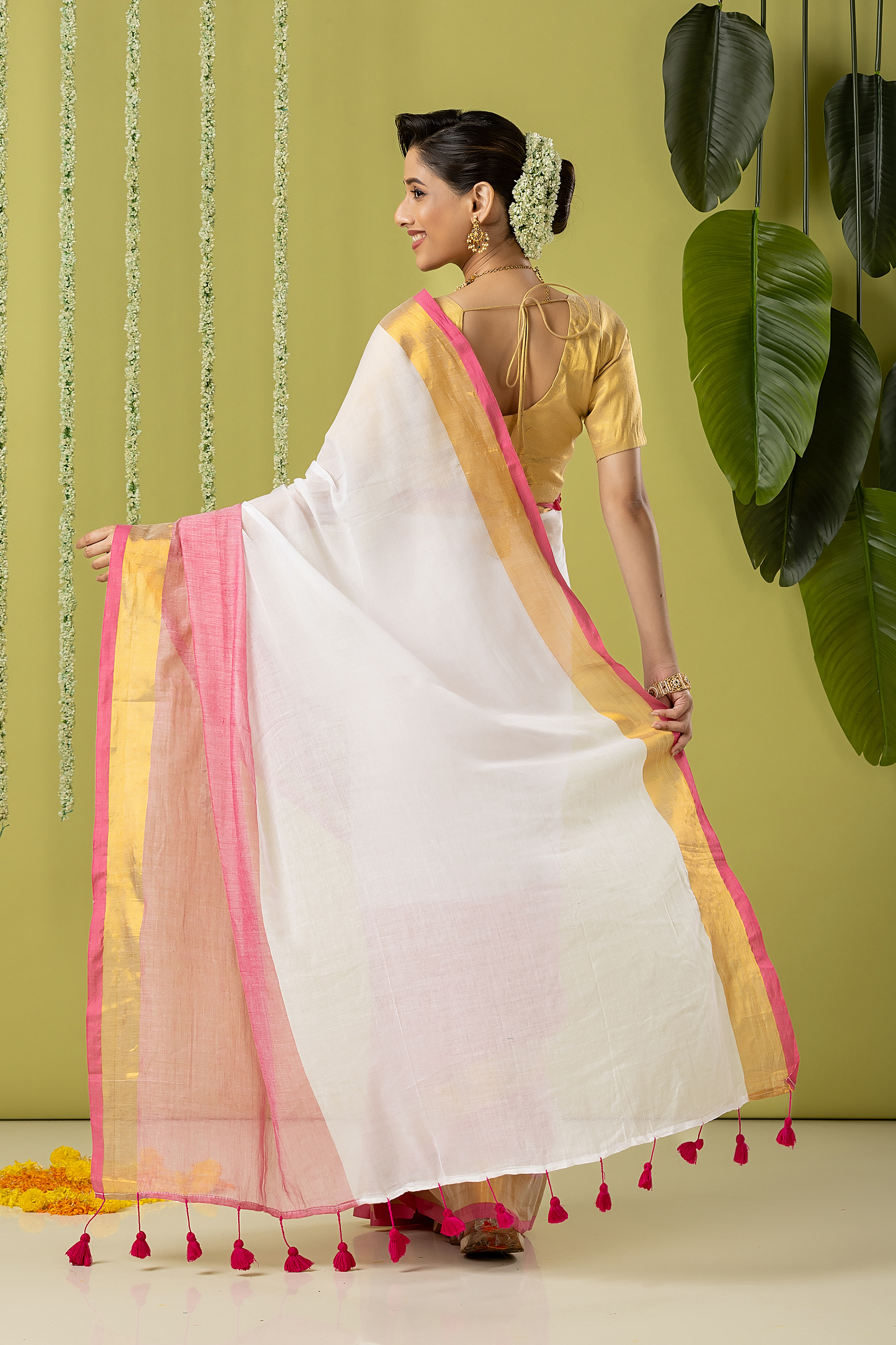 Pure Handloom Cotton Saree | White and Pink | Plain Body with Ribbon border