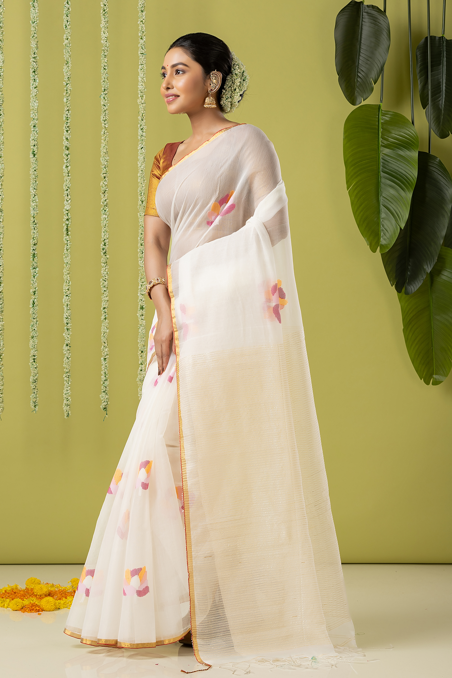 Handwoven Jamdani Muslin Saree | White | All-over Jamdani weaves