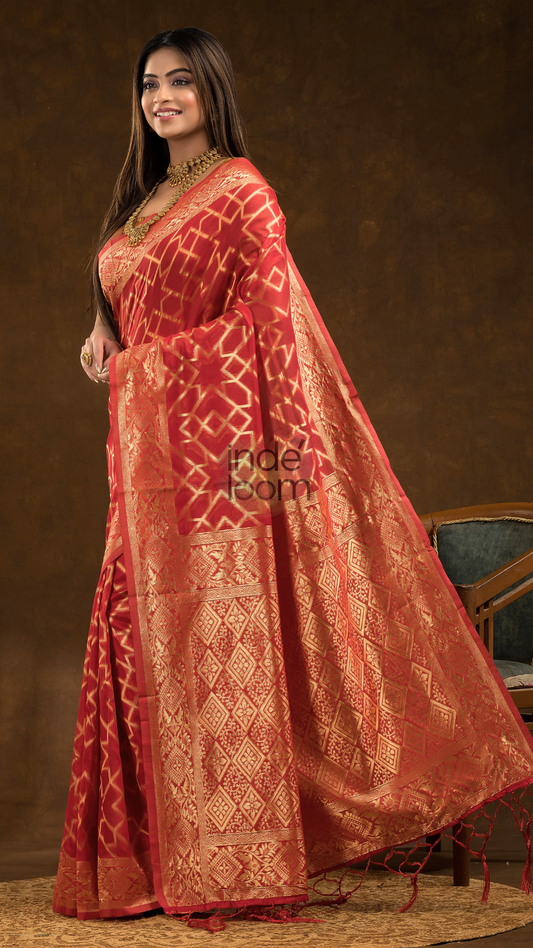 Geometric woven design Silk blend Saree | Classic Red