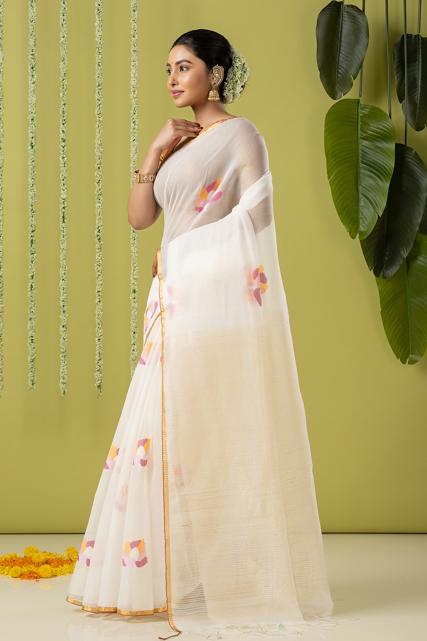 Handwoven Jamdani Muslin Saree | White | All-over Jamdani weaves