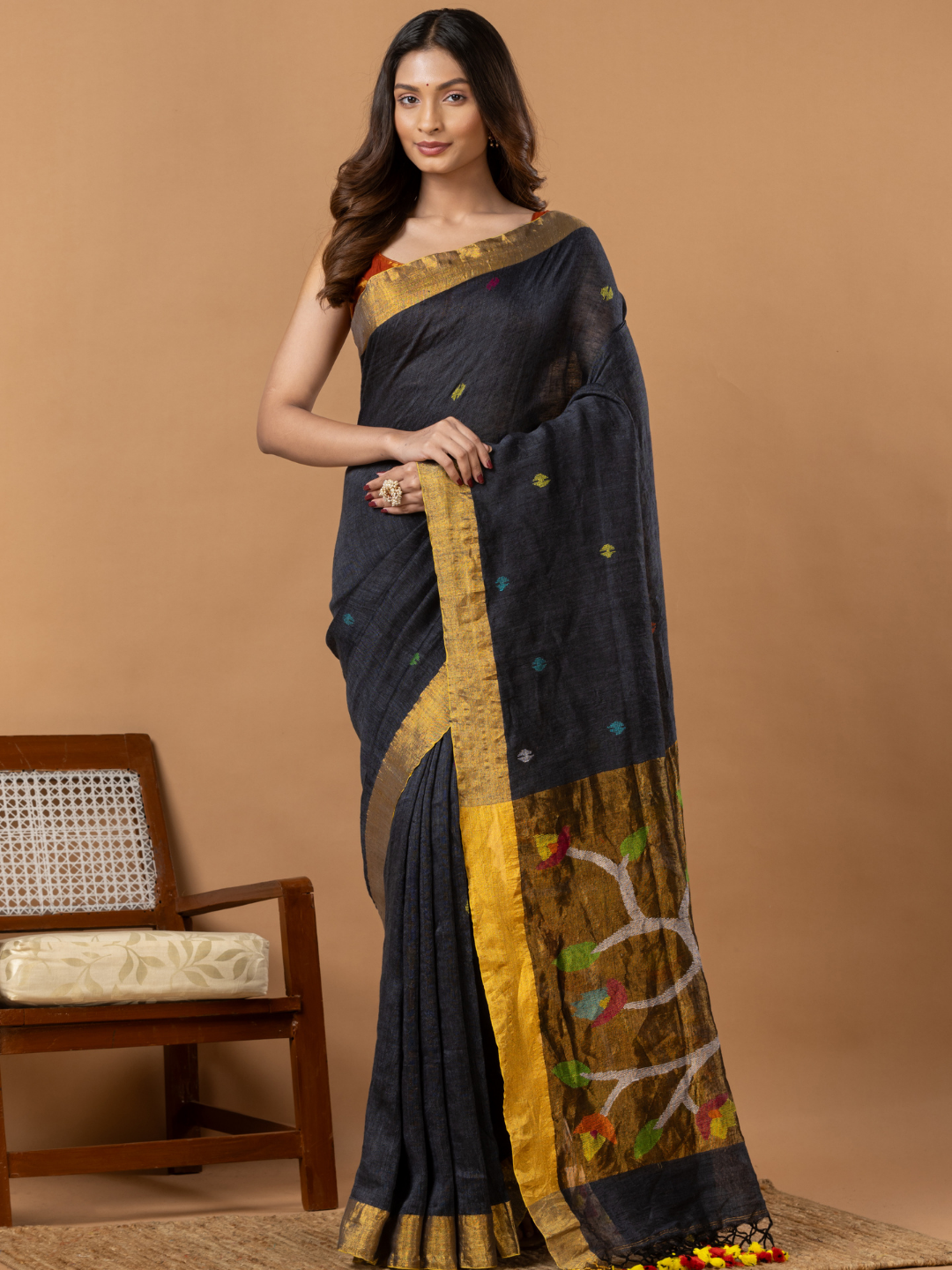 Handwoven Jamdani Linen Saree | Charcoal Black