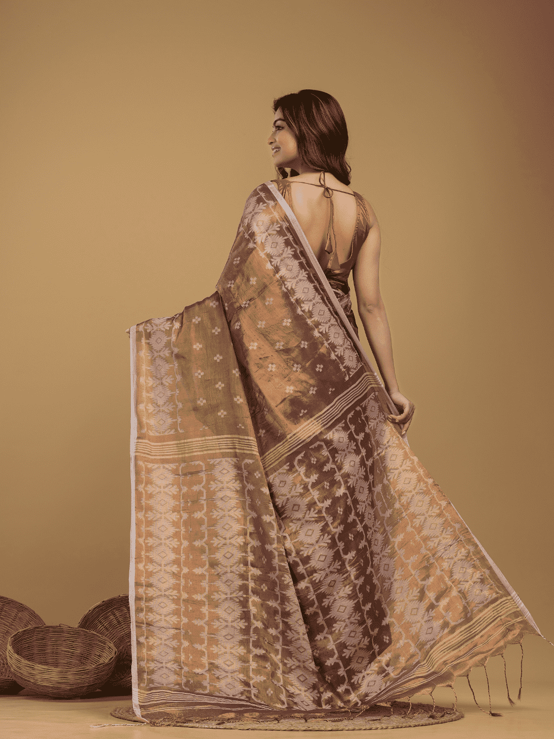 Crepe Pink Tissue Silk Jamdani Saree - 025 - indeloom
