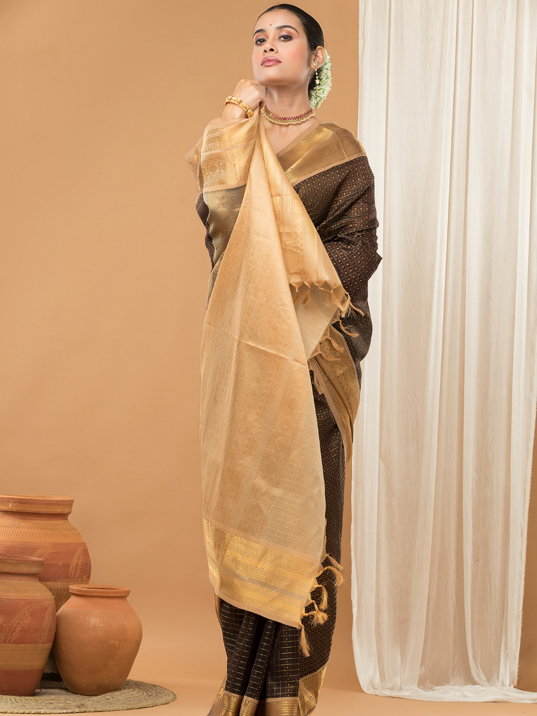 Pure Handloom Korvai Saree | Dark Brown With Golden Pallu Broder
