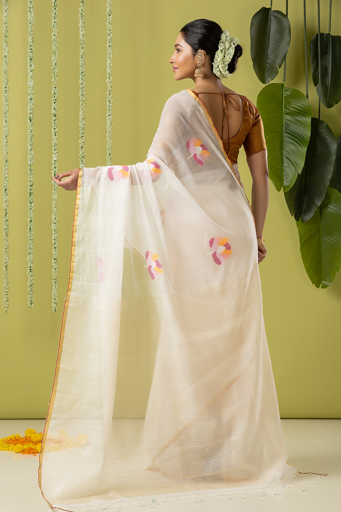 Handwoven Jamdani Muslin Saree | White | All-over Jamdani weaves