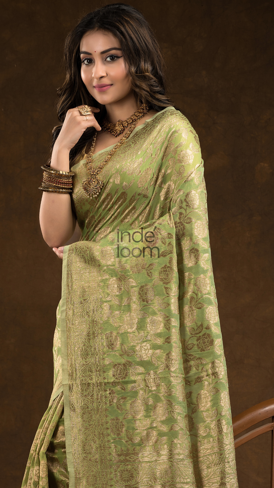 Floral woven design Silk blend Jacquard Saree | Jade Green