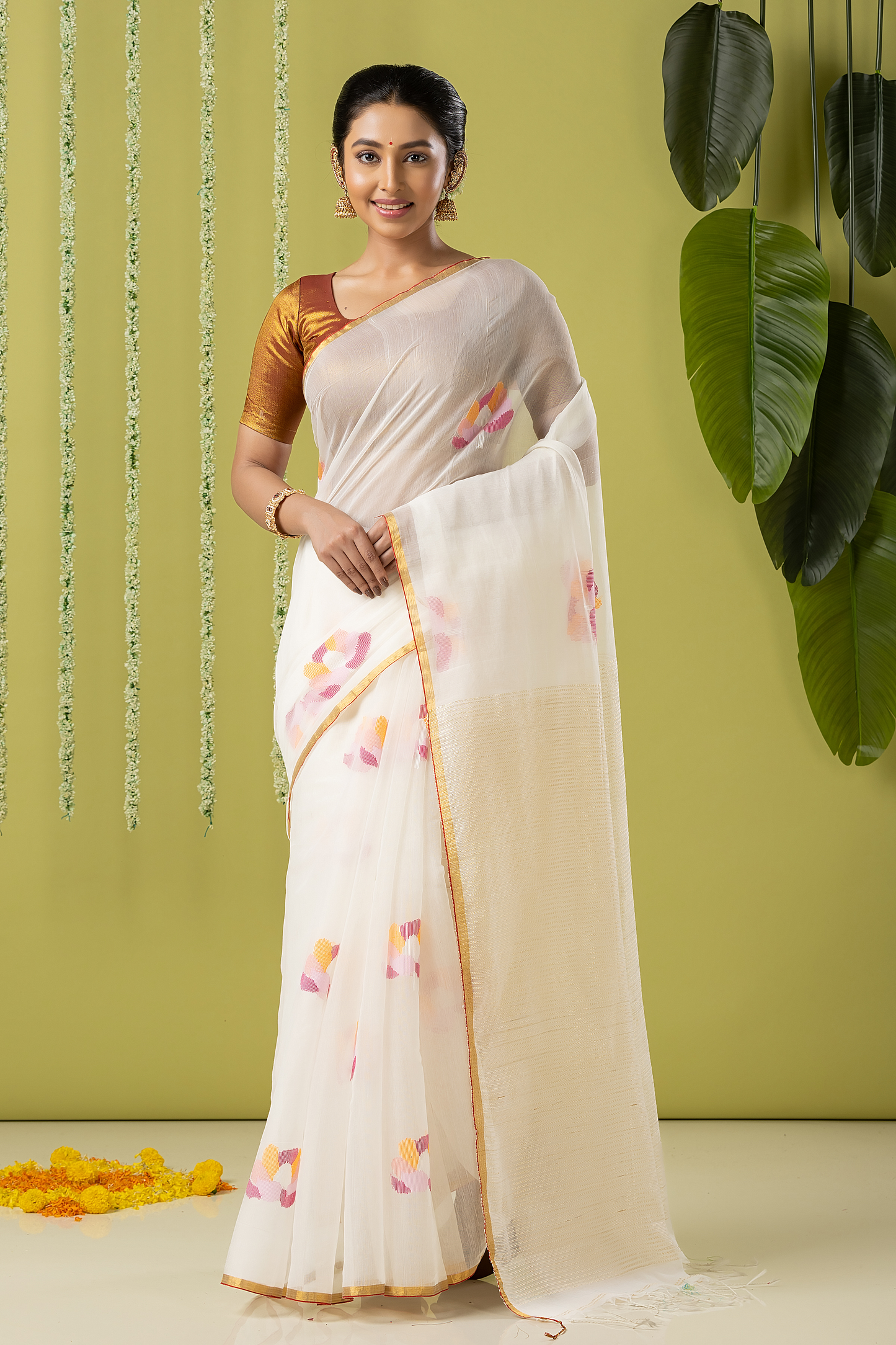 Handwoven Jamdani Muslin Saree | White | All-over Jamdani weaves