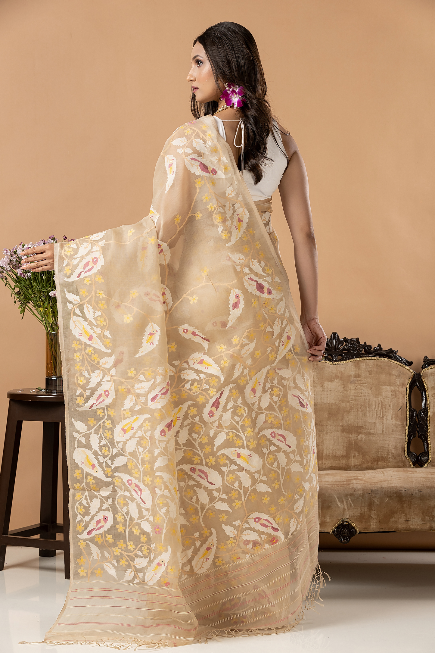 Handwoven Jamdani Muslin Saree | Beige | All-over Jamdani weaves