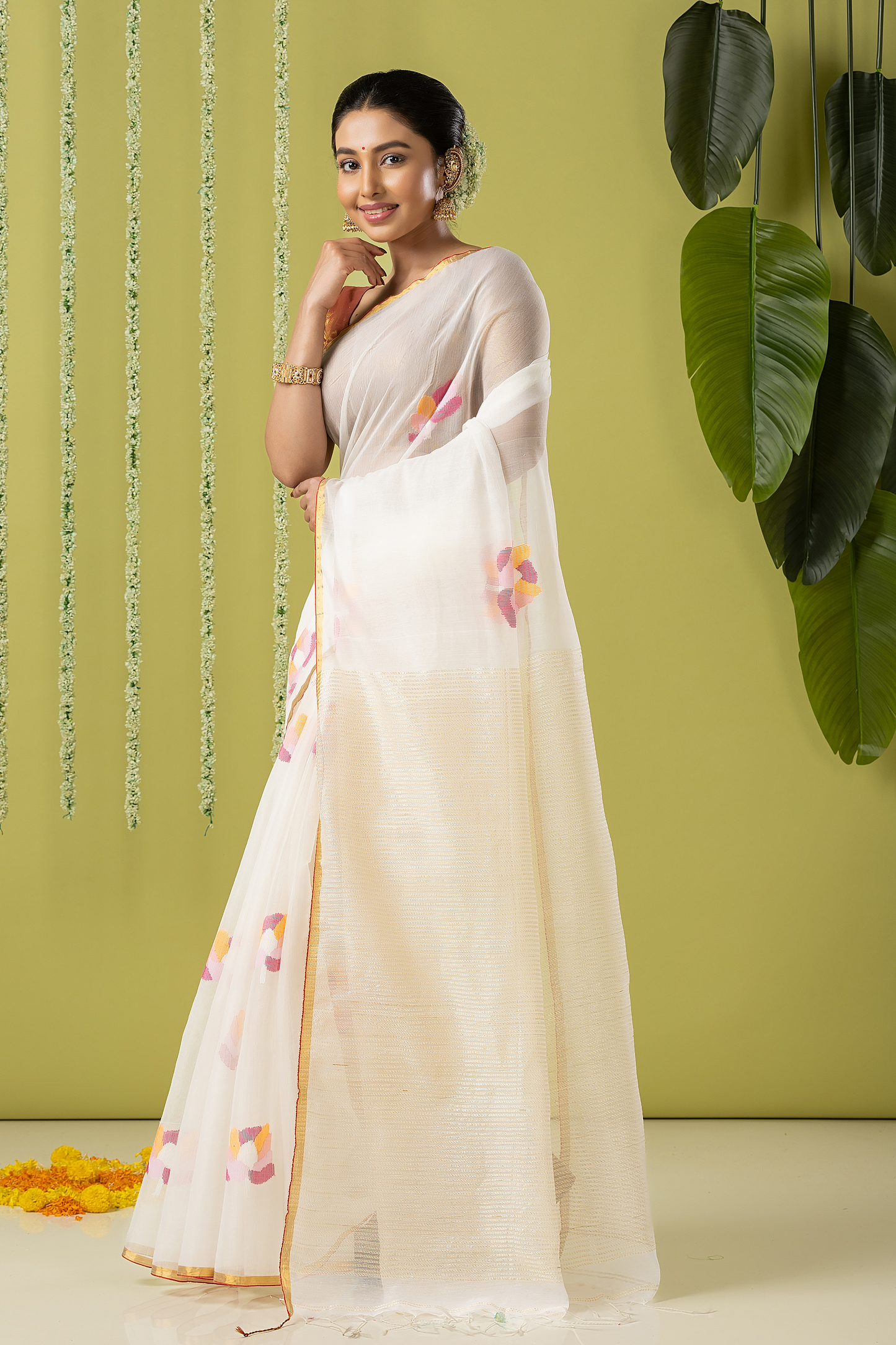 Handwoven Jamdani Muslin Saree | White | All-over Jamdani weaves