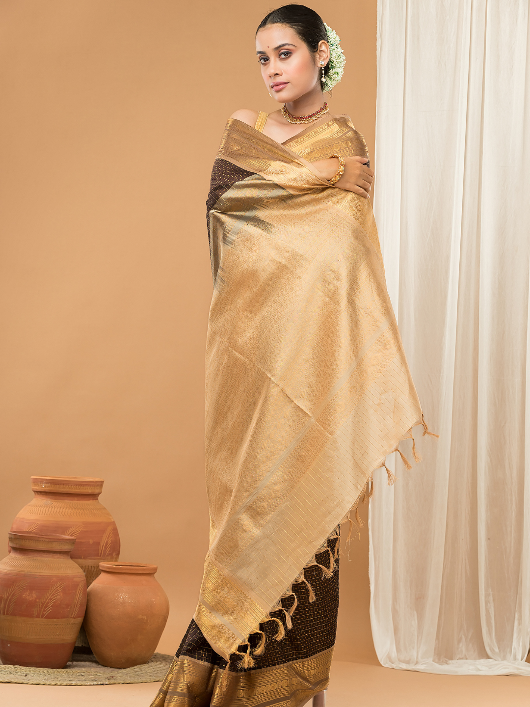 Pure Handloom Korvai Saree | Dark Brown With Golden Pallu Broder