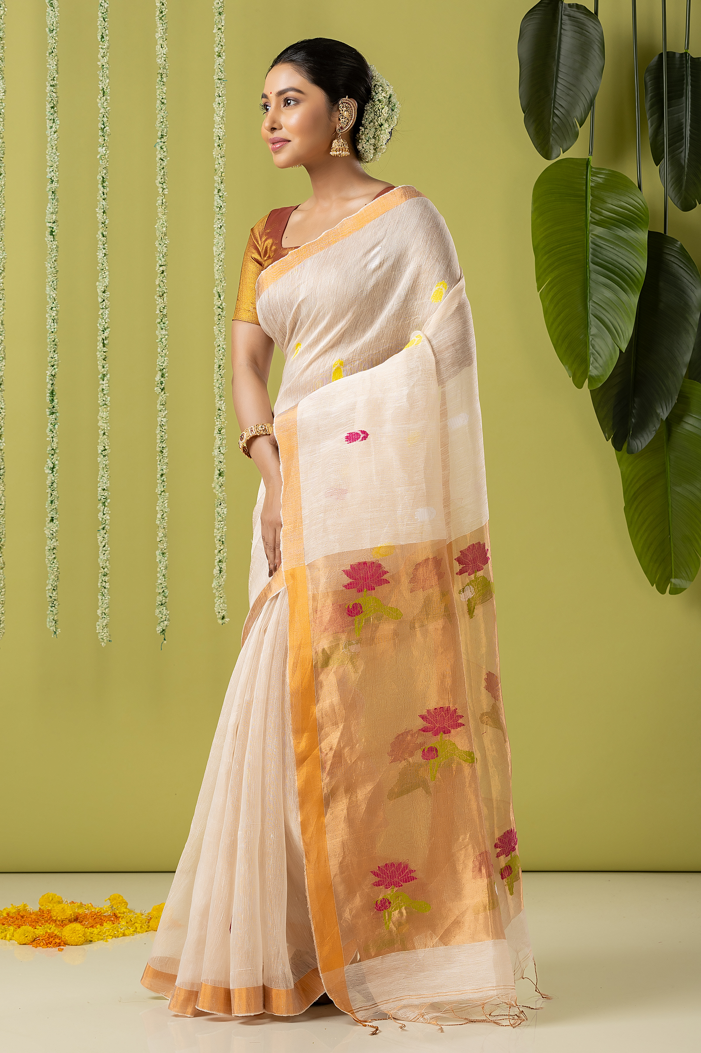 Handwoven Jamdani Muslin Saree | Off-White and Gold | All-over Buttas with All-over Jamdani weaves