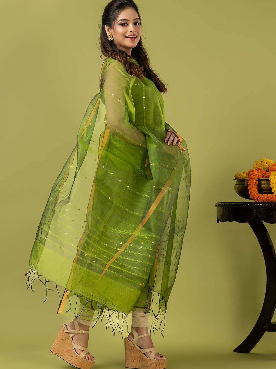 Handwoven Jamdani Muslin Unstitched 2-piece Kurti | Parrot Green
