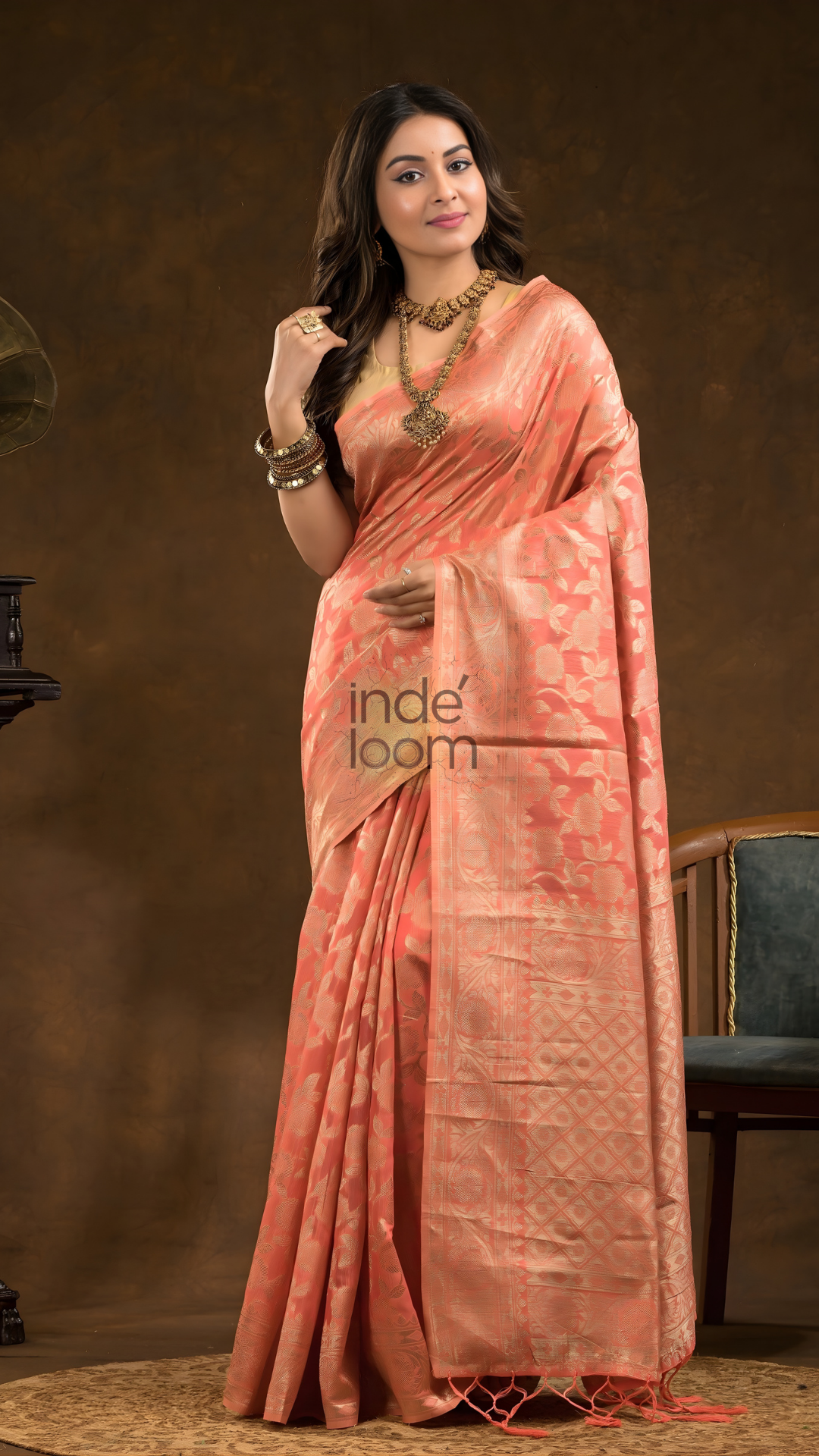 Floral woven design Silk blend Jacquard Saree | Pastel Red