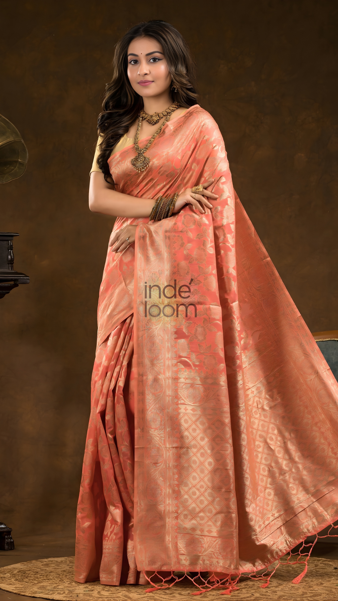Floral woven design Silk blend Jacquard Saree | Pastel Red