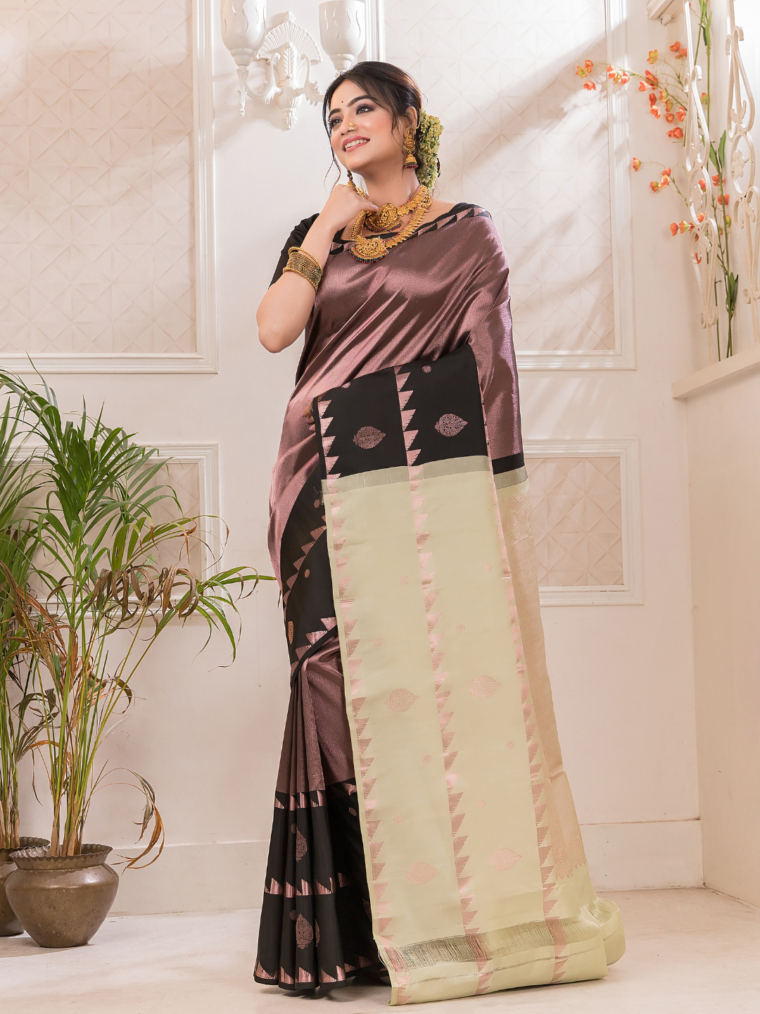 Rohini  -  Rouge pink weave with lotus zari and rich pallu