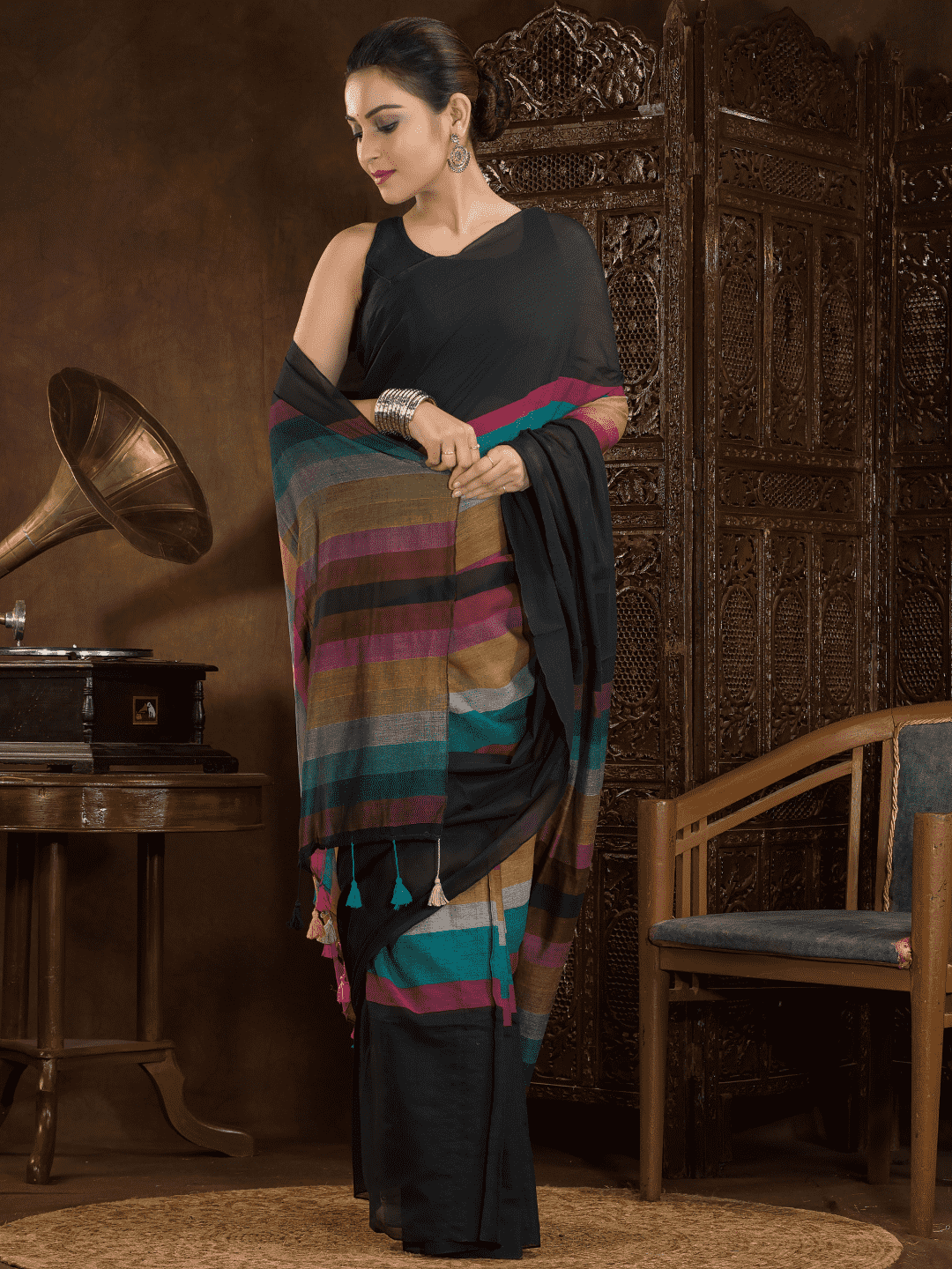 Ink Black Jamdani Saree - 002 - indeloom