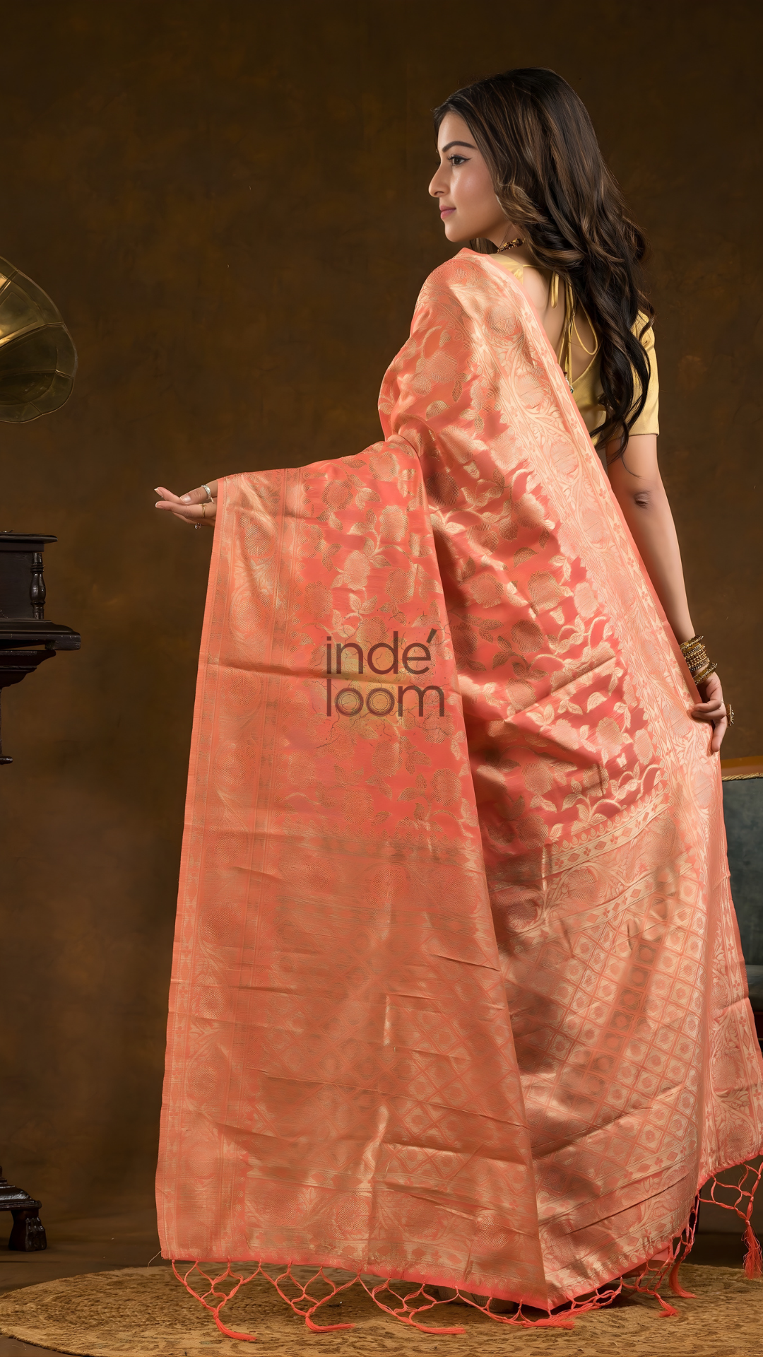 Floral woven design Silk blend Jacquard Saree | Pastel Red