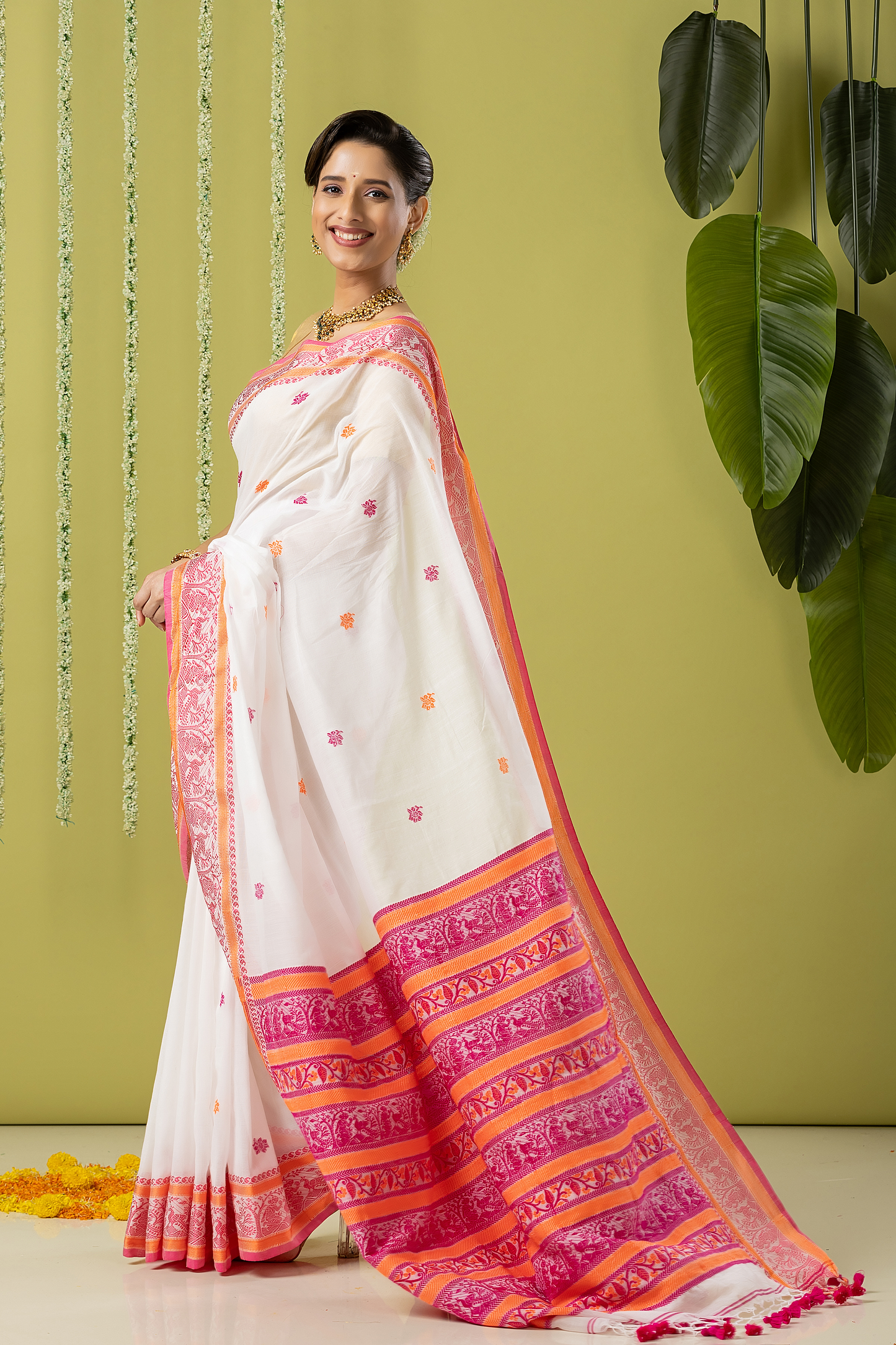 Handwoven Jamdani Muslin Saree | White and Red | All-over Buttas with All-over Jamdani weaves