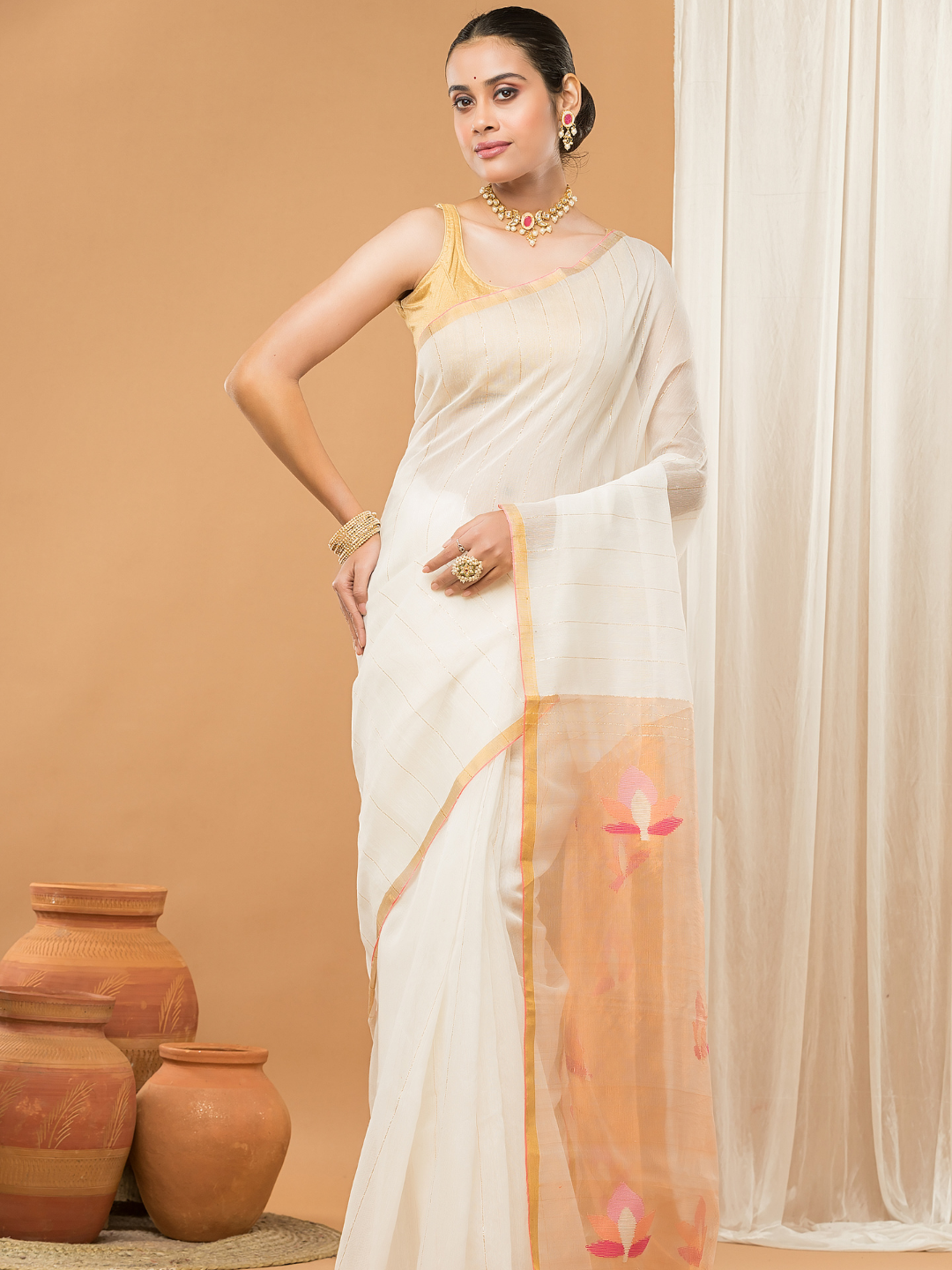 Tissue Muslin Jamdani Saree With Light white And Floral Prints-008