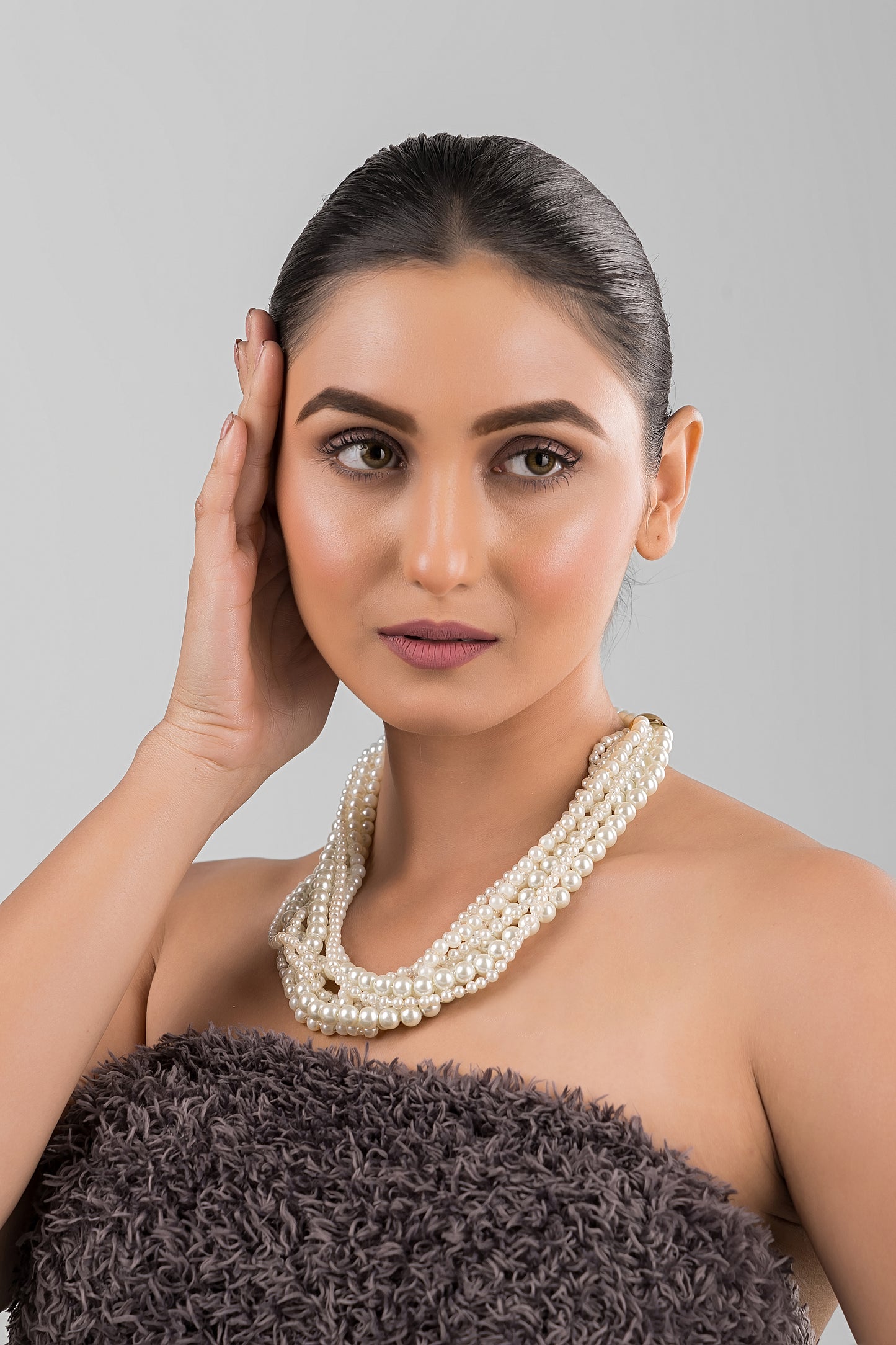 Lustre Pearl Choker
