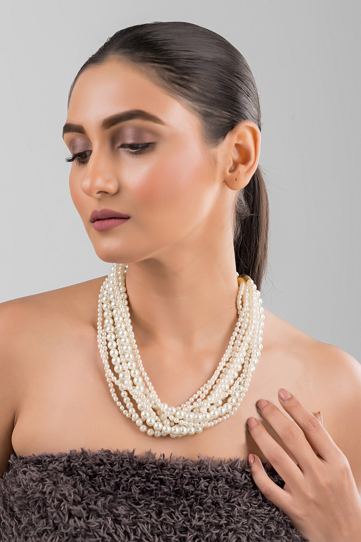 Lustre Pearl Choker