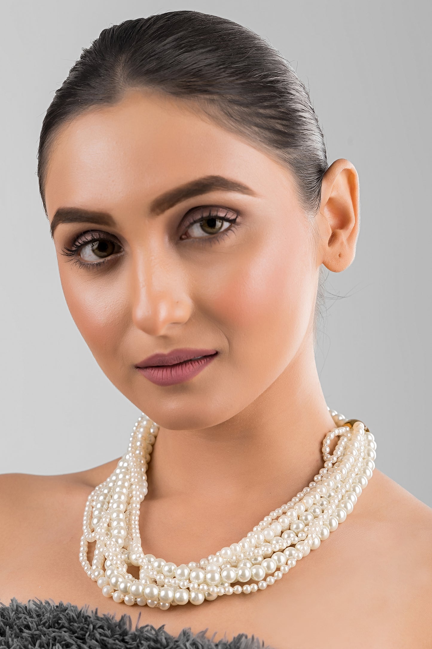 Lustre Pearl Choker