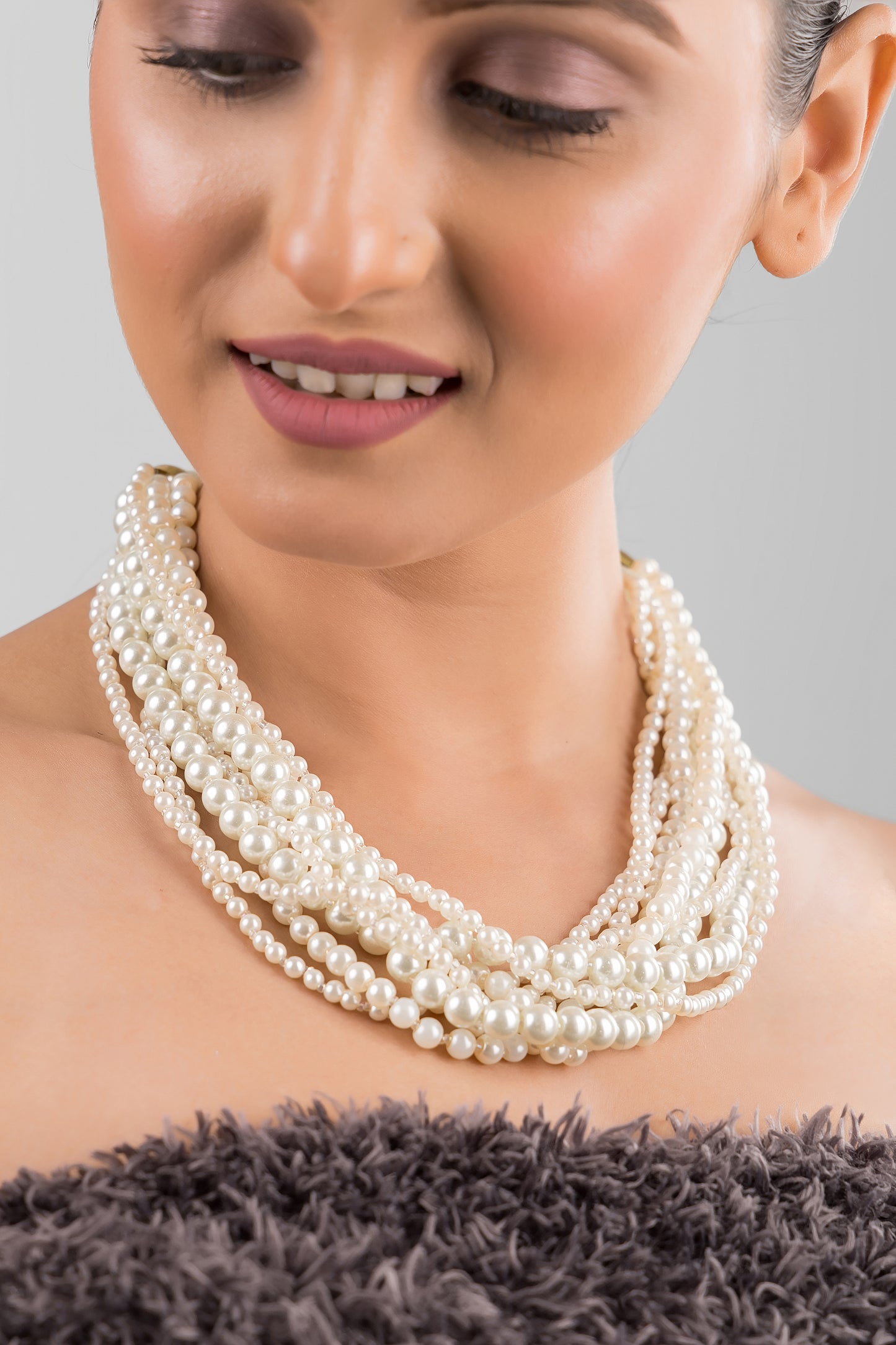 Lustre Pearl Choker