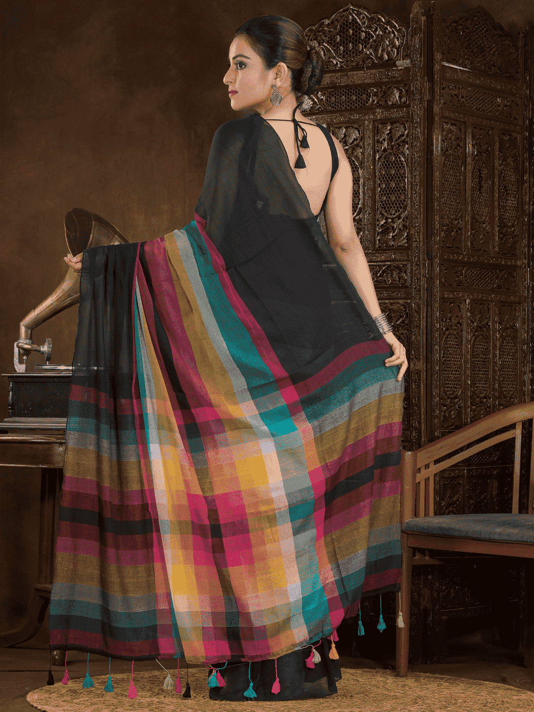 Ink Black Jamdani Saree - 002 - indeloom