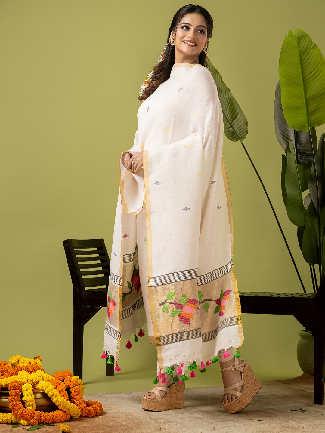 Handwoven Jamdani Linen Kurti | Snow White  and White  | All-over Buttas with Floral border