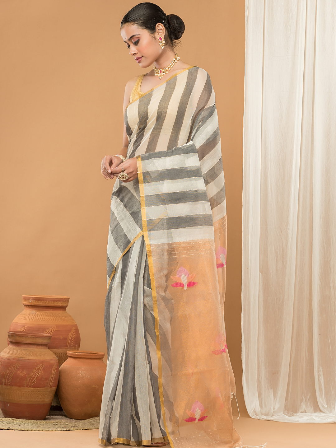 Tissue Muslin Jamdani Saree With Grey & White Golden Border -009