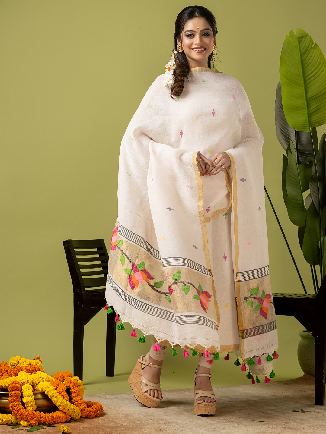 Handwoven Jamdani Linen Kurti | Snow White  and White  | All-over Buttas with Floral border