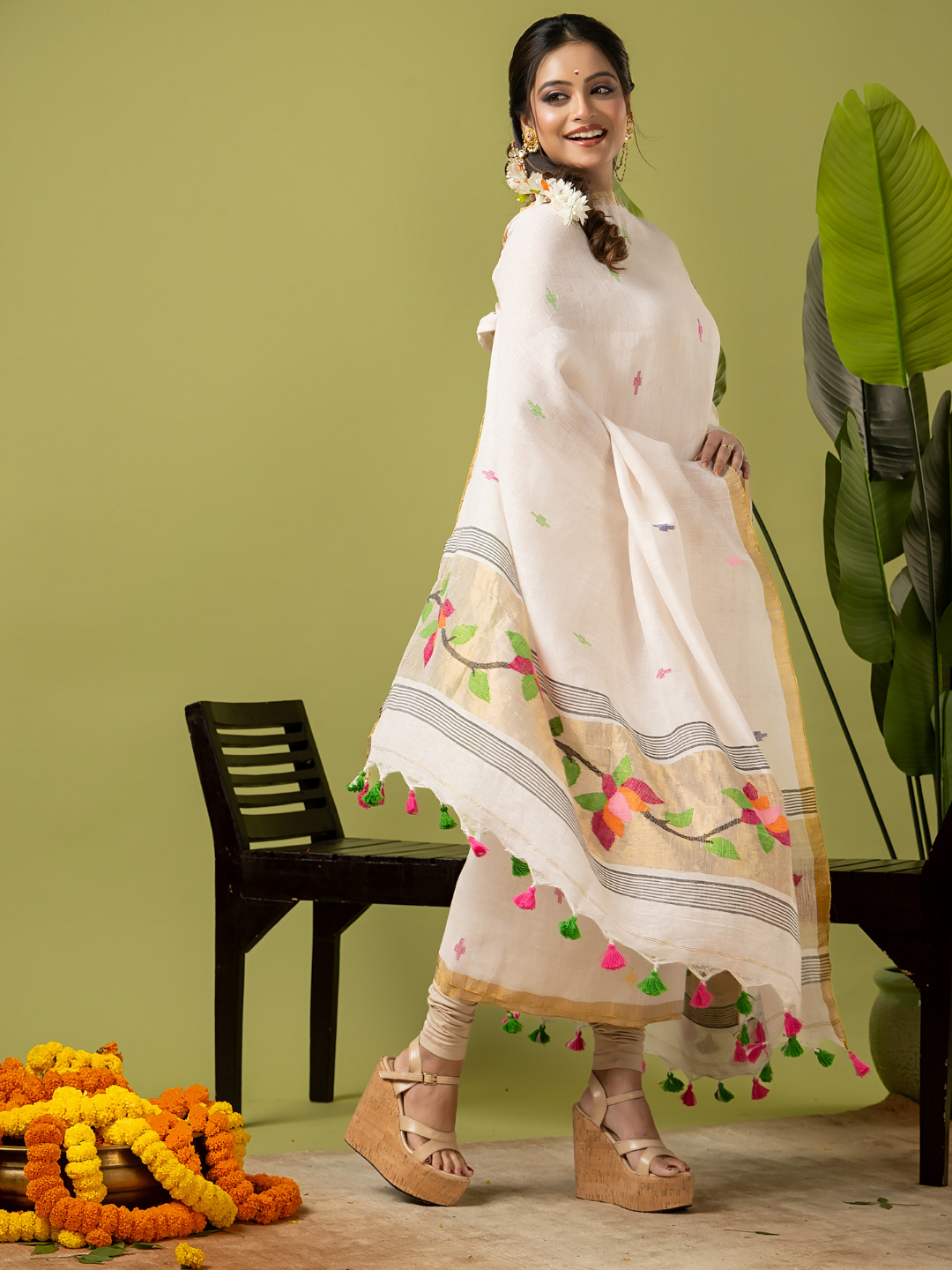 Handwoven Jamdani Linen Kurti | Snow White  and White  | All-over Buttas with Floral border