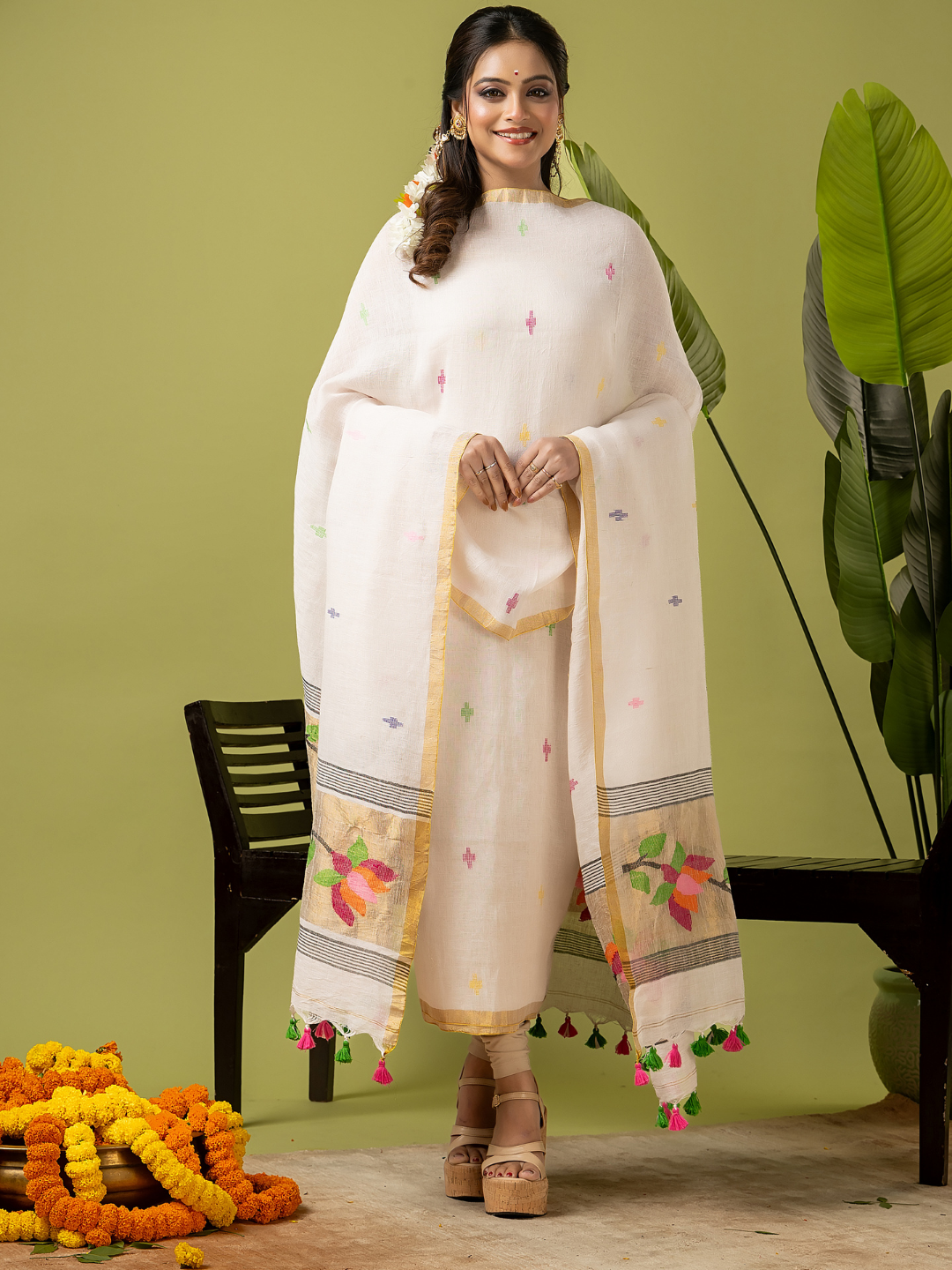 Handwoven Jamdani Linen Kurti | Snow White  and White  | All-over Buttas with Floral border