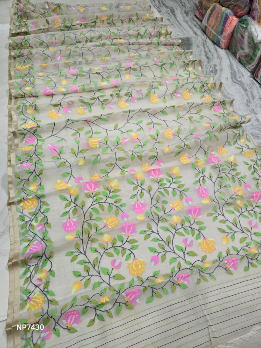 Pure Tantuj Muslin Jamdani Needle Work Handwoven Saree In Cream White - 158