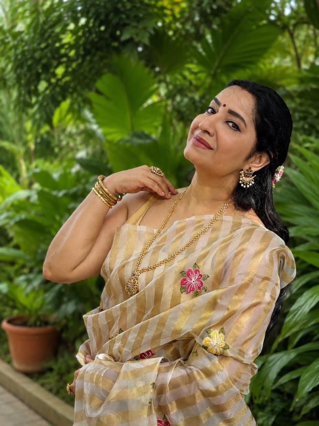 Classic Benarasi Semi Silk Saree | Beige Gold