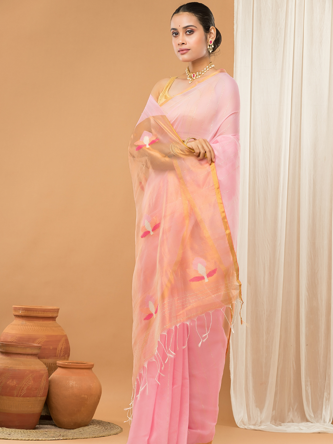 Tissue Muslin Jamdani Saree With Baby Pink And Golden Border -010