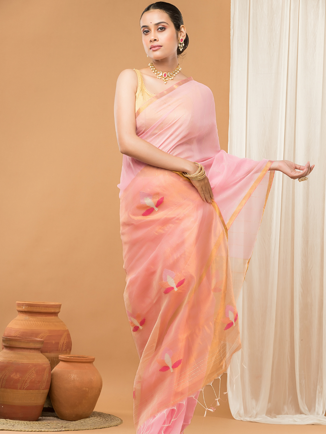 Tissue Muslin Jamdani Saree With Baby Pink And Golden Border -010