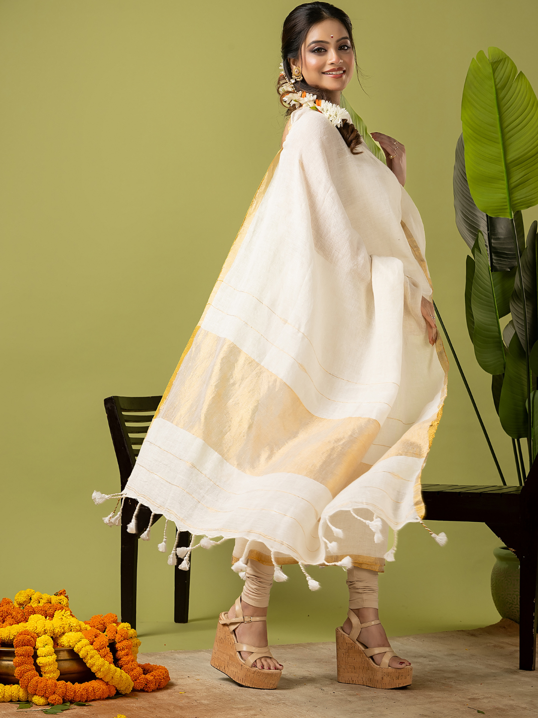 Handwoven Jamdani Linen Kurti | Cream White  and White  | All-over Buttas with Floral border