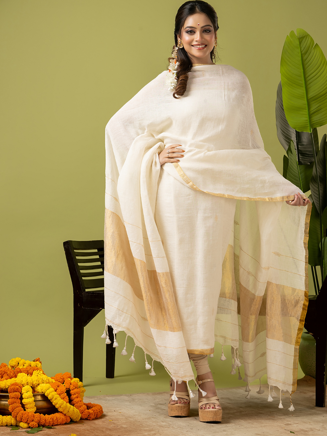 Handwoven Jamdani Linen Kurti | Cream White  and White  | All-over Buttas with Floral border